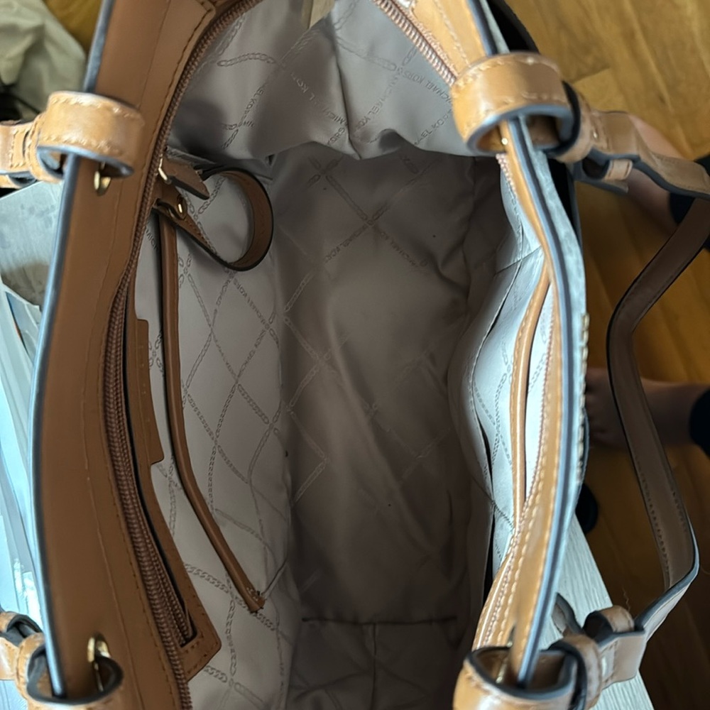 Michael Kors Tote